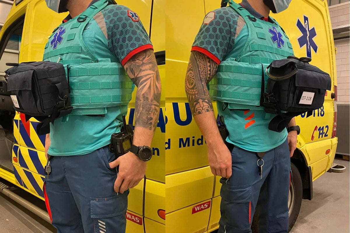 Beschermende vesten en TGB tassen voor Ambulance Gelderland