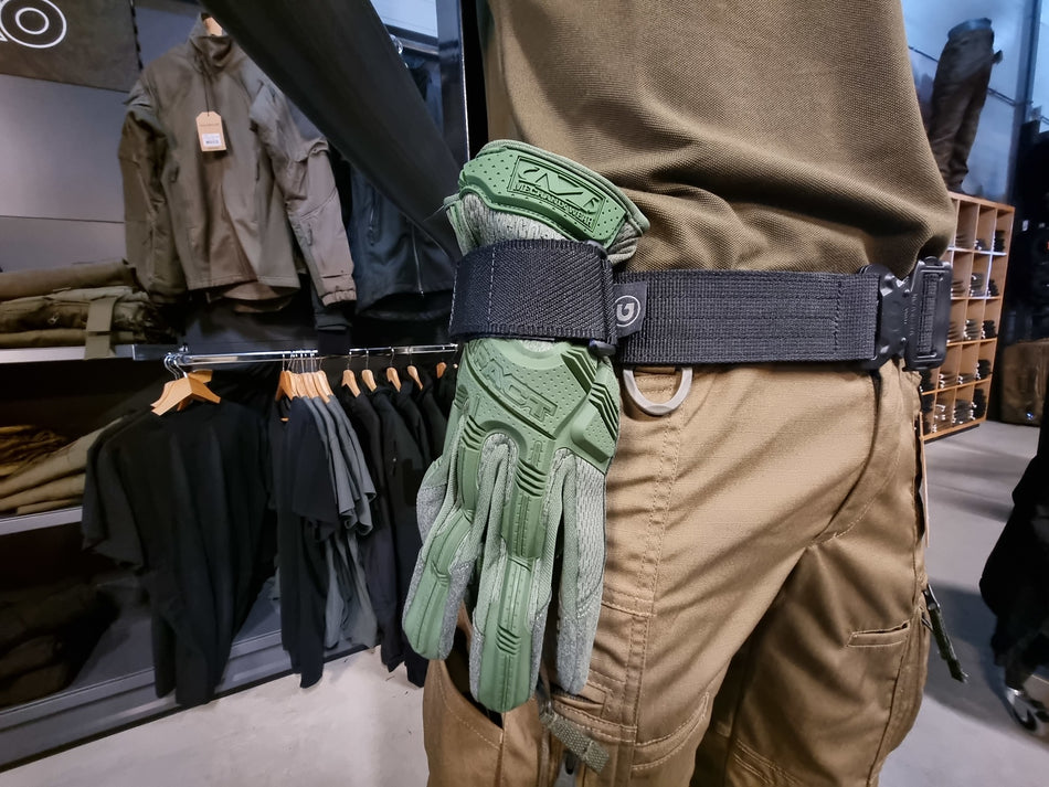 Vertical glove holder MK II for belt
